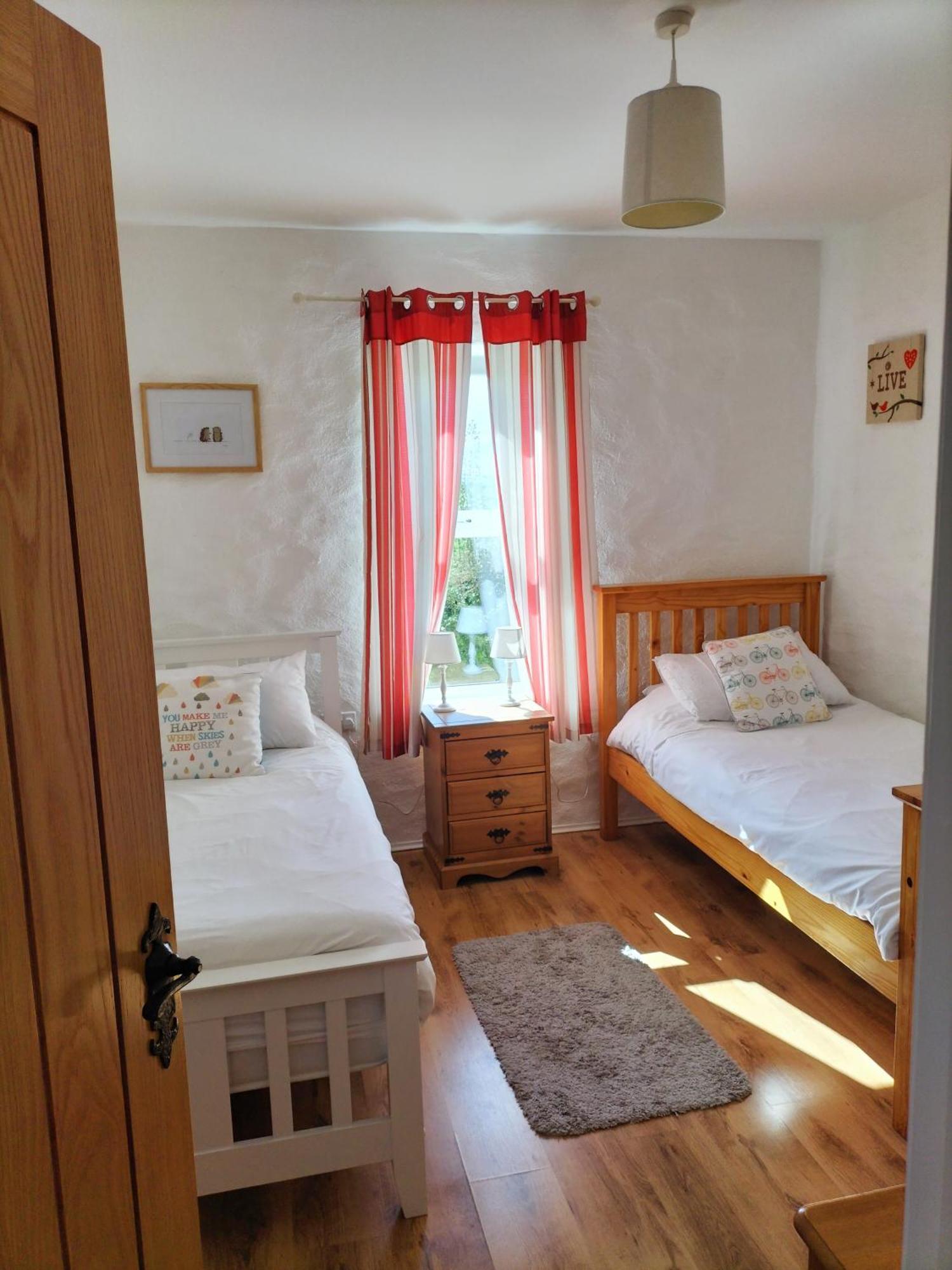 Ballymultimber Cottages - Mountain Views Near Beach Limavady Eksteriør billede